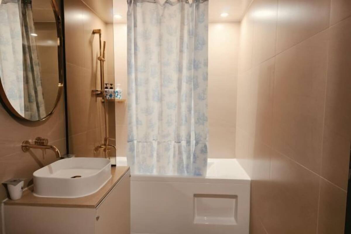 Hair dryer, bathrobes, slippers, bidet