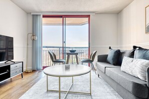 Télévision, chaîne hi-fi