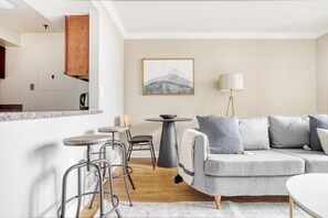 TV, stereo - Blueground | Pentagon City, rooftop, nr Iwo Jima Memorial (Arlington)