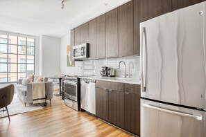 Fridge, microwave, oven, dishwasher