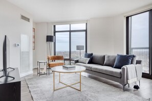 Fernseher, Stereoanlage