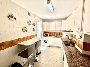 冰箱、微波炉、洗碗机、茶具/咖啡用具