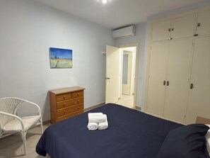 2 soverom, strykejern/-brett, internettilgang og sengetøy