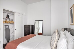 1 chambre, fer et planche à repasser, Wi-Fi, draps fournis