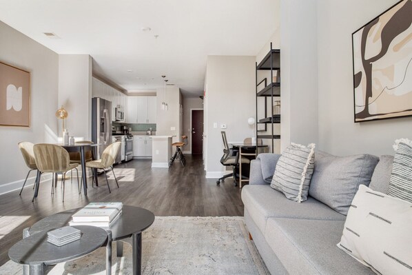 Télévision, chaîne hi-fi