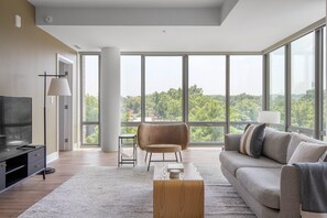 Télévision, chaîne hi-fi