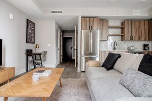 Télévision, chaîne hi-fi