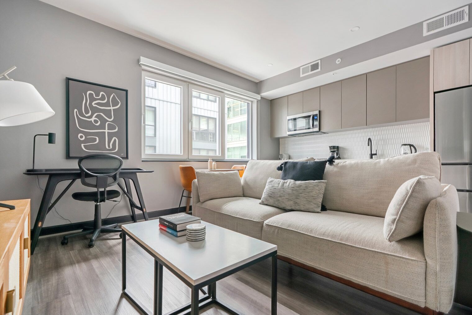 Télévision, chaîne hi-fi