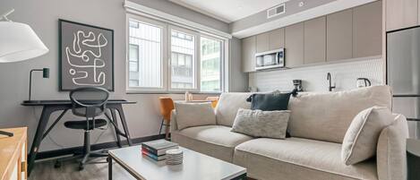 Télévision, chaîne hi-fi