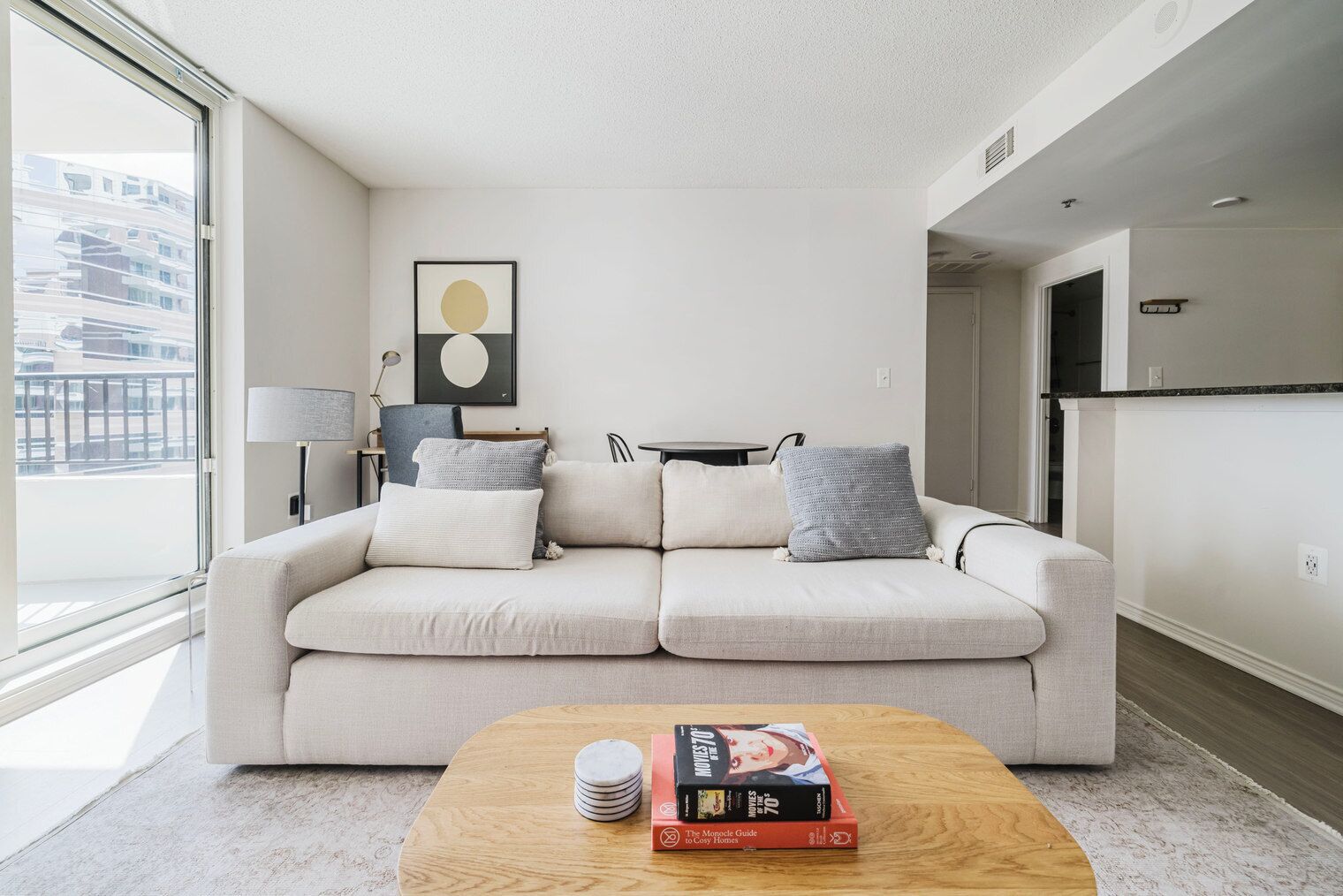 Télévision, chaîne hi-fi