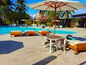 Pool - Charming 3-bedroom villa with AC, WiFi in brilliant Juan Dolio (Juan Dolio)