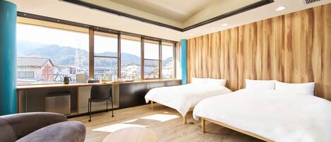 Comfort Room, City View