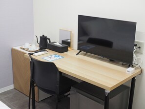 In-room safe, blackout curtains, iron/ironing board, free WiFi - MarketStay shingu (Shingu)