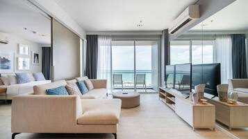 Luxury Condo, Balcony, Ocean View | Premium bedding, memory-foam beds, iron/ironing board