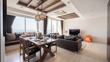Deluxe Condo, Balcony, Ocean View