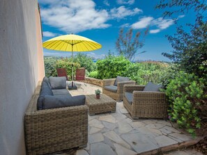 Terrace/patio - Villa with air conditioning and a communal pool (Les Issambres)