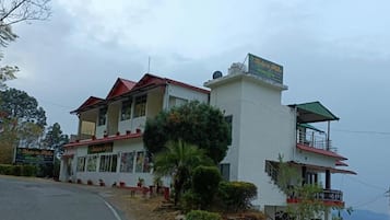 Mặt tiền nơi lưu trú