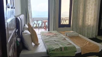 Double Room With Mountain View | Truy cập Internet không dây miễn phí
