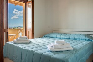 3 dormitorios, tabla de planchar con plancha, cuna de viaje y wifi