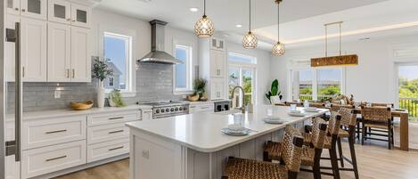 Fridge, microwave, stovetop, dishwasher