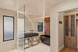 تجهيزات دش، مجففات شعر، مناشف