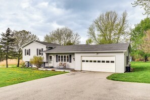 Exterior - 3 Mi to Erie Canal: Home w/ Hot Tub in Holley! (Holley)