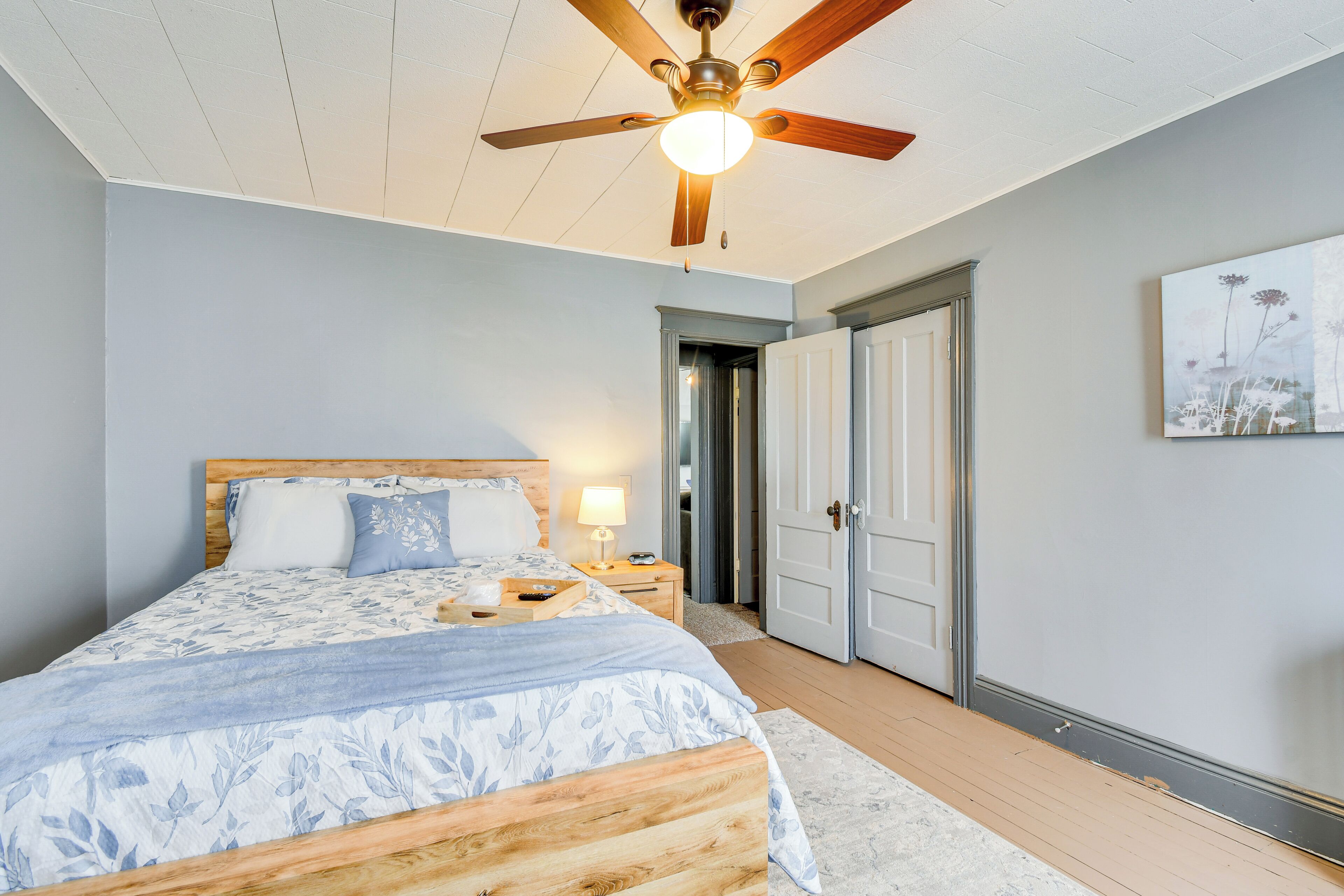 2 bedrooms, iron/ironing board, Internet, bed sheets