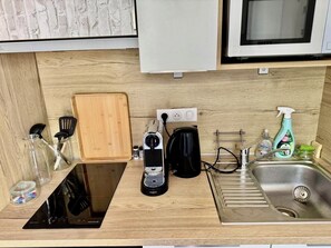 Réfrigérateur, micro-ondes, four, lave-vaisselle