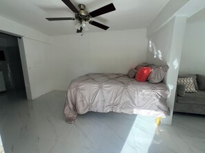 1 Schlafzimmer, kostenloses WLAN, Bettwäsche