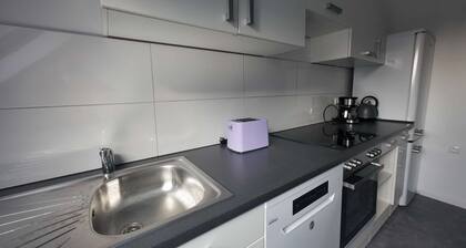 Large apartment with 4 bedrooms and living room.