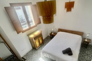 3 室のベッドルーム、アイロン / アイロン台、WiFi、ベッドシーツ