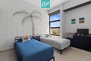 2 bedrooms, desk, WiFi, bed sheets - 2BR, Rooftop Pool w/ Views, & Parking: Vista 101 (Bucerías)