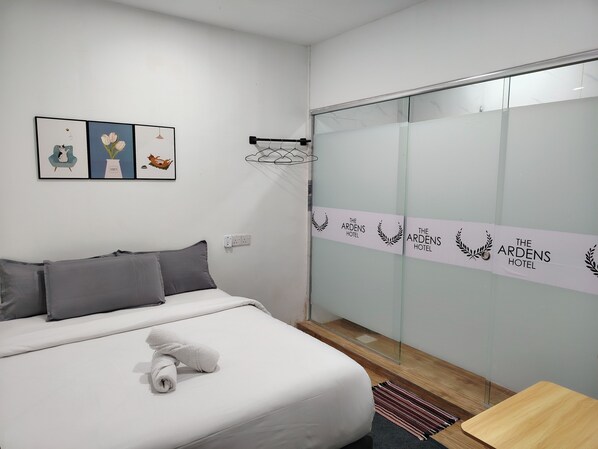 Standard-Doppelzimmer | Schreibtisch, kostenloses WLAN