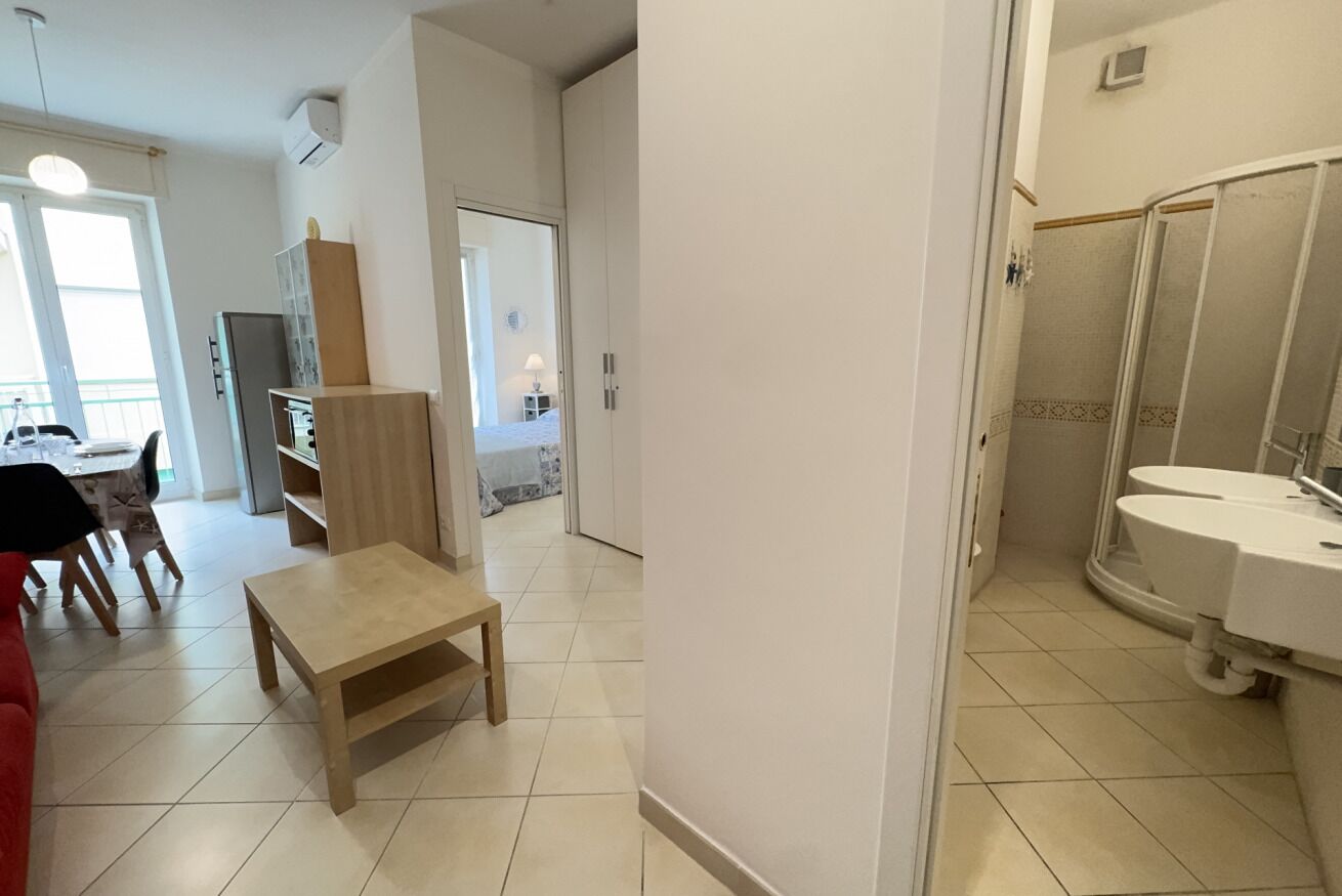 1 camera, ferro/asse da stiro, Wi-Fi, lenzuola