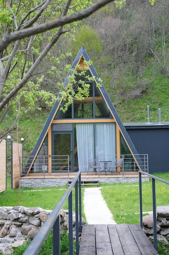 Ari Home Aghveran