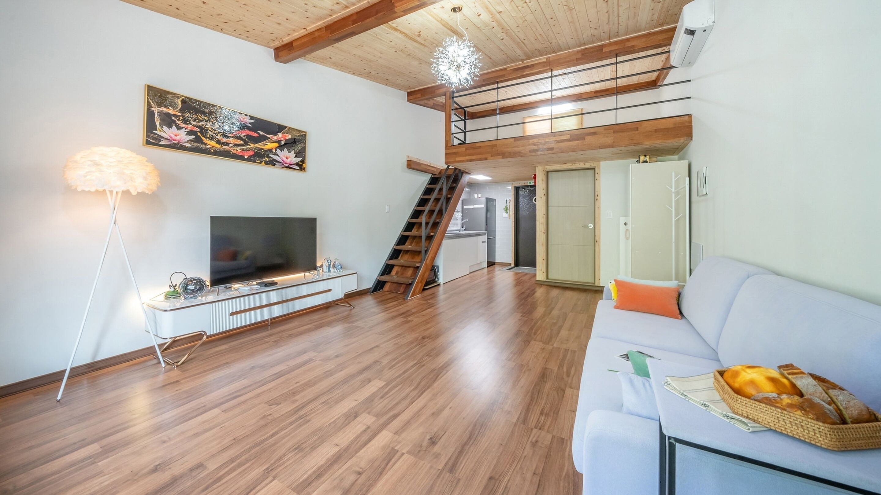 Basic Room, 1 Bedroom (Oak Tree (House/Fire Pit/Karaoke)) | 1 bedroom, free WiFi