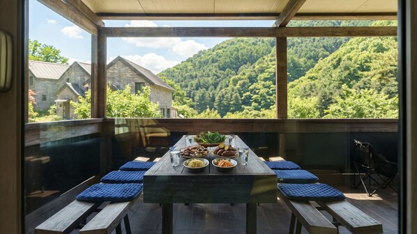 Basic Room, 2 Bedrooms (The Hill (House/Fireplace/Karaoke)) | 1 bedroom, free WiFi - Gapyeong On The Hill Pool Villa (Gapyeong)