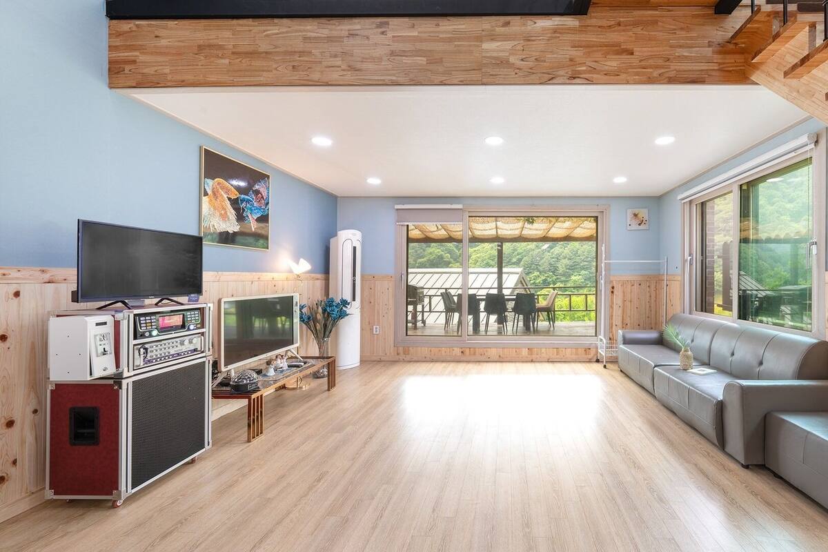 Basic Room, 2 Bedrooms (Blue Hill (House/Fireplace/Karaoke)) | 1 bedroom, free WiFi