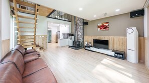 Basic Room, 2 Bedrooms (Pine View (House/Fireplace/Karaoke)) | 1 bedroom, free WiFi - Gapyeong On The Hill Pool Villa (Gapyeong)