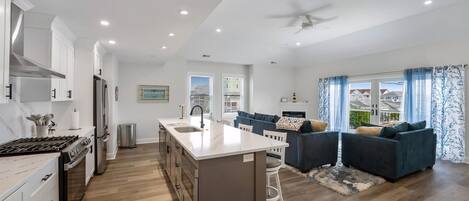 Fridge, oven, dishwasher, coffee/tea maker