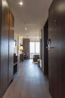 尊荣双人房, 阳台, 部分湖景 | 住宿内部