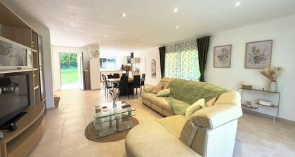 La Pause Limousine | Garden & Terrace | Near Limoges | Wifi | Children's games