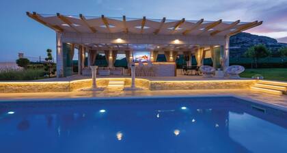 Luxury Villa Malo