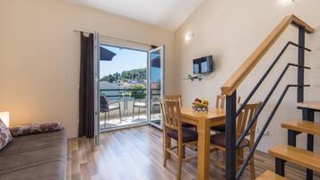 Departamento (Studio Apartment with Balcony 2) | Servicio de la propiedad