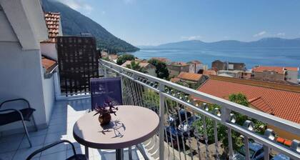 Lora Apartments Gradac