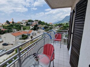 Apartment (One Bedroom Apartment with Balcony an) | Balcony