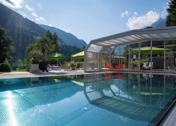 Outdoor pool - DAS Hubertus Apartments in Schladming (Schladming)