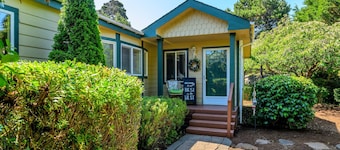 New listing! Charming beach area home in famed Heceta Beach