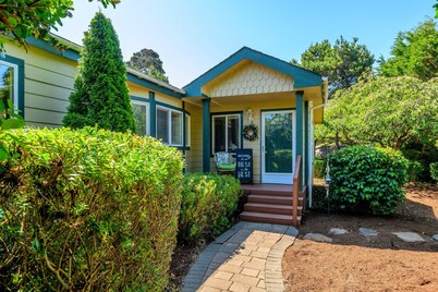 New listing! Charming beach area home in famed Heceta Beach
