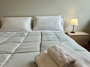 1 chambre, fer et planche à repasser, lit parapluie, Wi-Fi gratuit